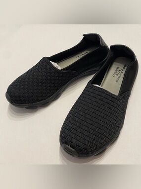 Avon Memoryfoam Cushion-Walk Women's Black Slip-On Comfort Shoes. Size 11. New.